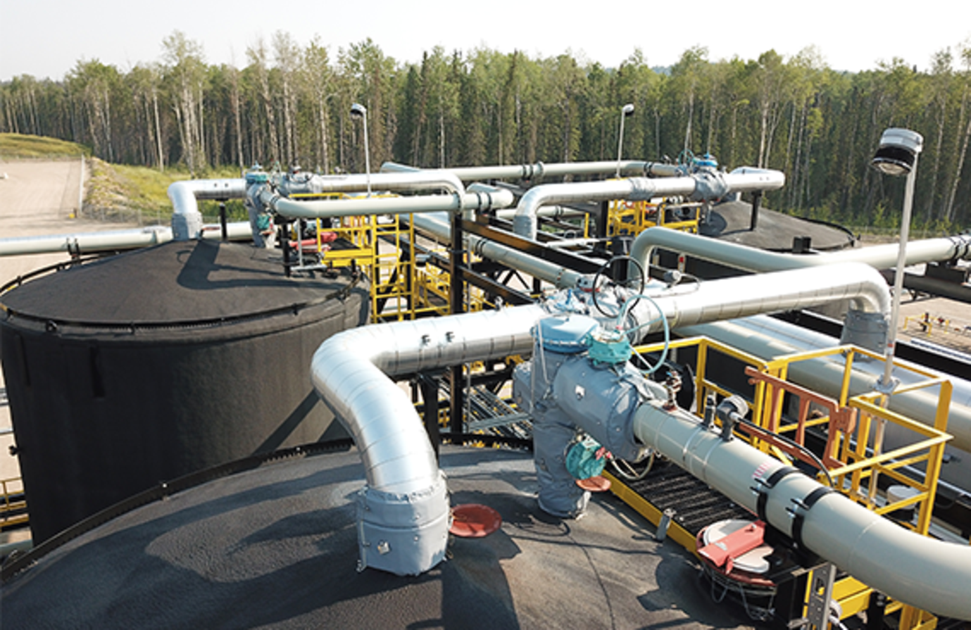 Typical Vapour recover system installation on a controlled tank at a midstream facility